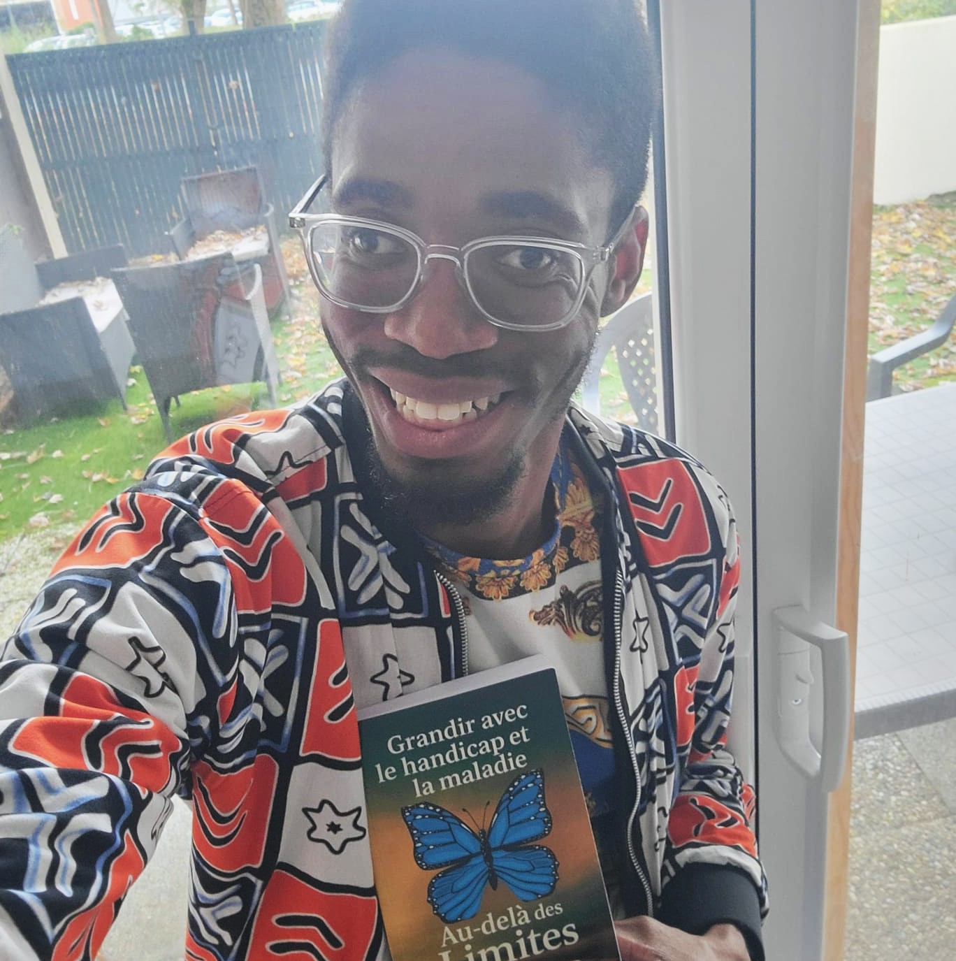 Ondes positives du 31 10 2025 - Interview de Medhi Pinau Ondes positives : émission de santé sexuelle, VIH, IST Ondes positives du 31 10 2025 - Interview de Medhi Pinau