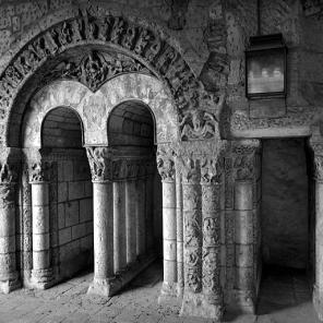 Topette! + Topette! + Les arcades de l'ancienne abbaye de Saint Aubin